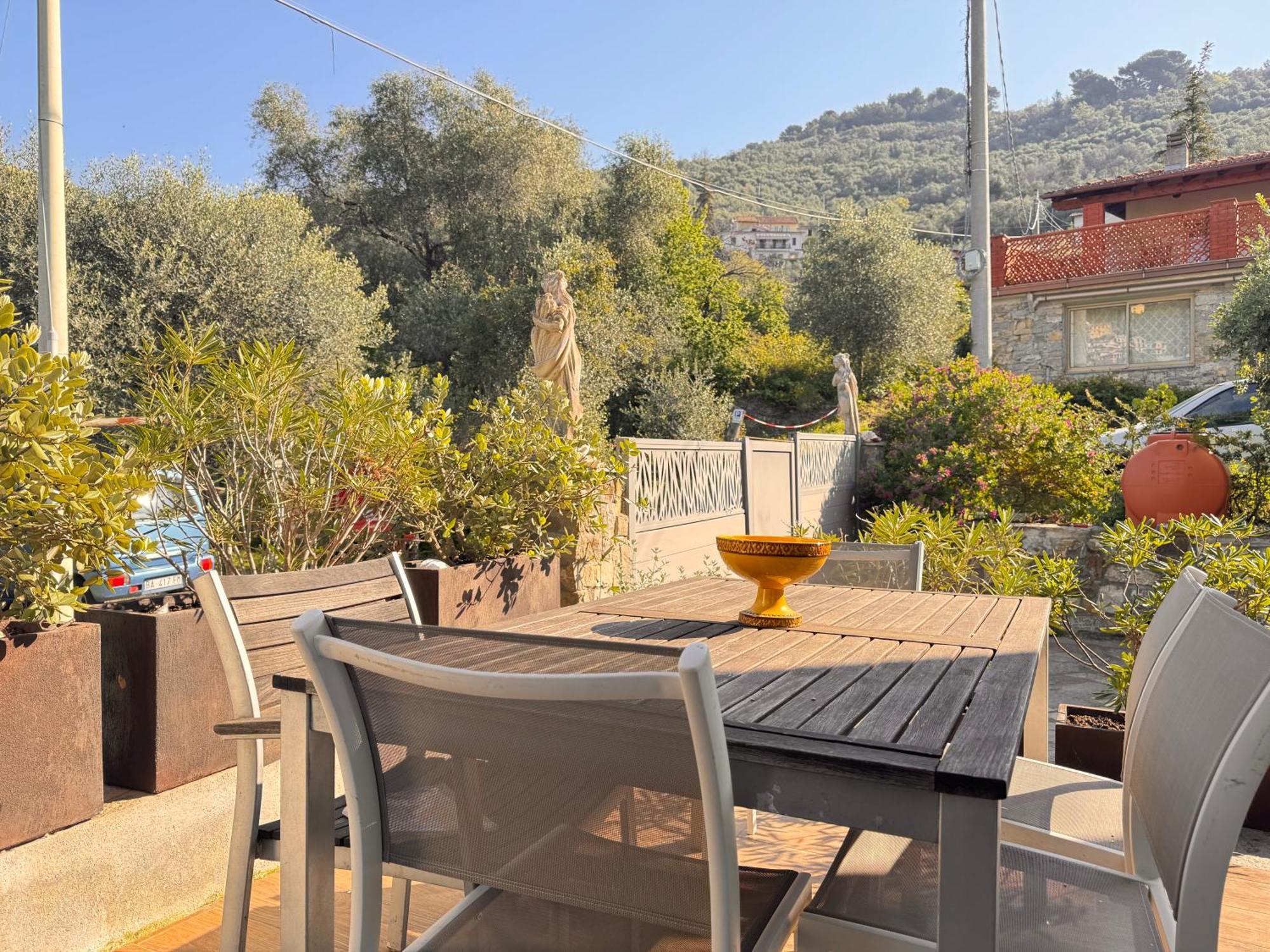 Casa Bisou Italia Wifi Et Parking Free Privato Villa Diano San Pietro Dış mekan fotoğraf